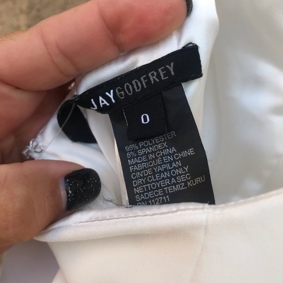JAYGODFREY White Halter Gown size 0 fits like 2 - Picture 11 of 11